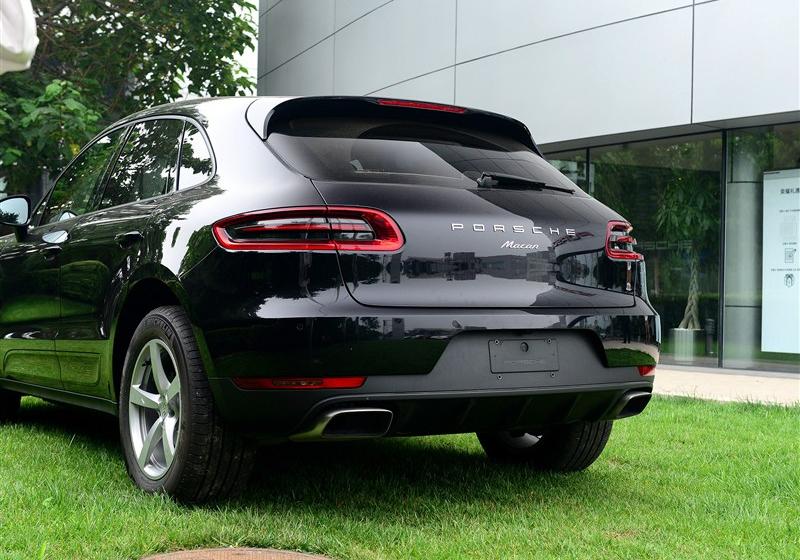 2014 Macan 2.0T