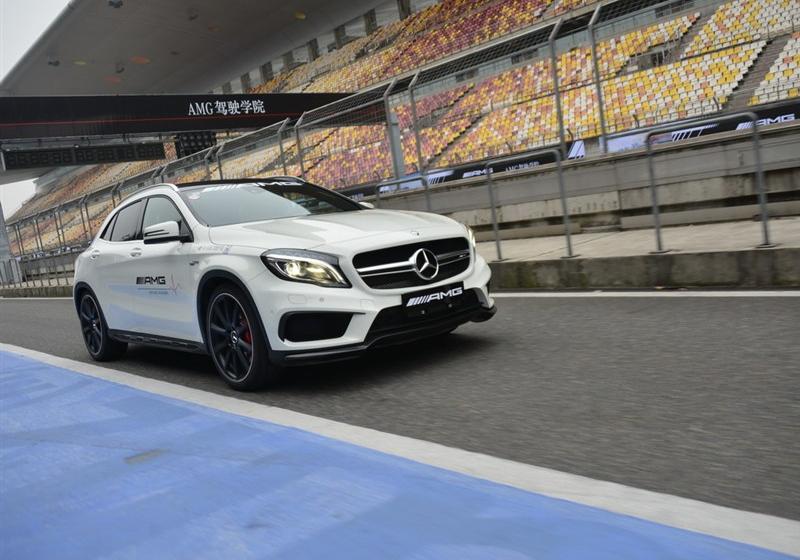 2015 GLA 45 AMG 4MATIC